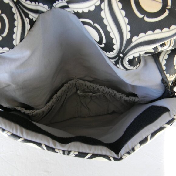 Petunia Pickle Bottom LARGE Diaper Bag Boxy Backpack BOHO CONVERTIBLE CROSSBODY - Picture 4 of 10